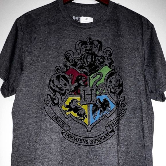 𝅺harry Potter tshirt large - Picture 3 of 4
